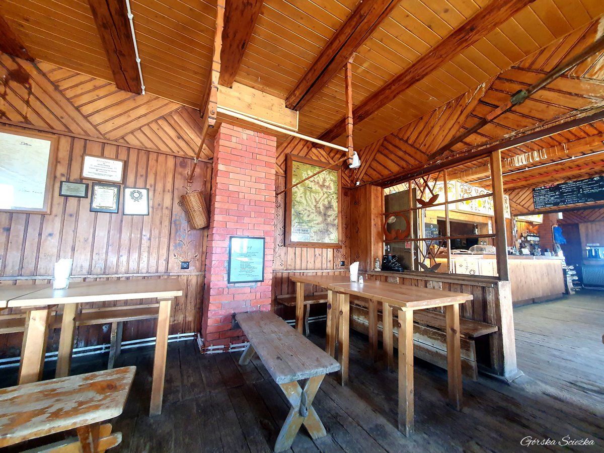 Schronisko PTTK Skrzyczne Wnętrze Schroniska PTTK Skrzyczne