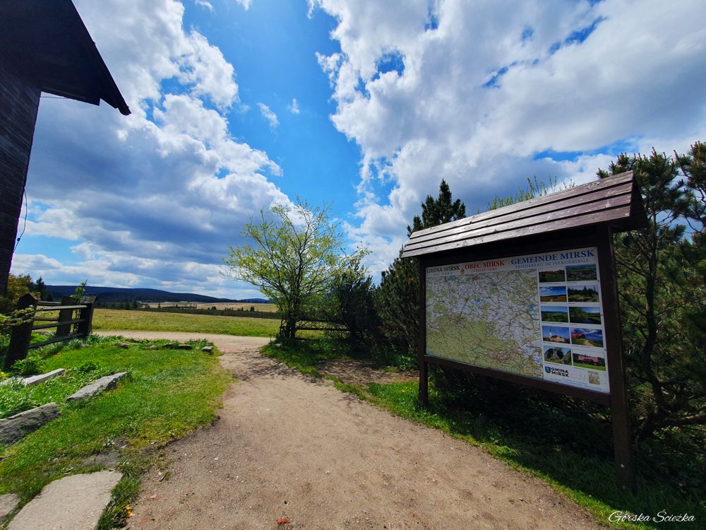 Chatka Górzystów: Widok przed Chatką Górzystów