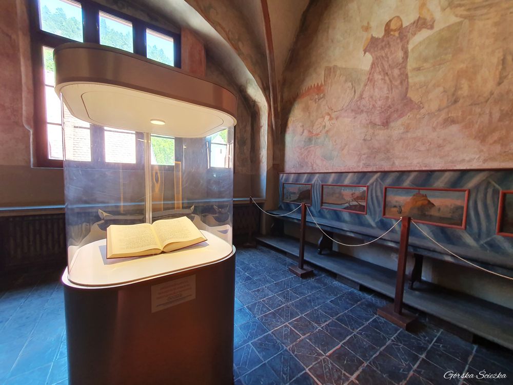 Czerwony Klasztor: Egzemplarz Pisma Świętego