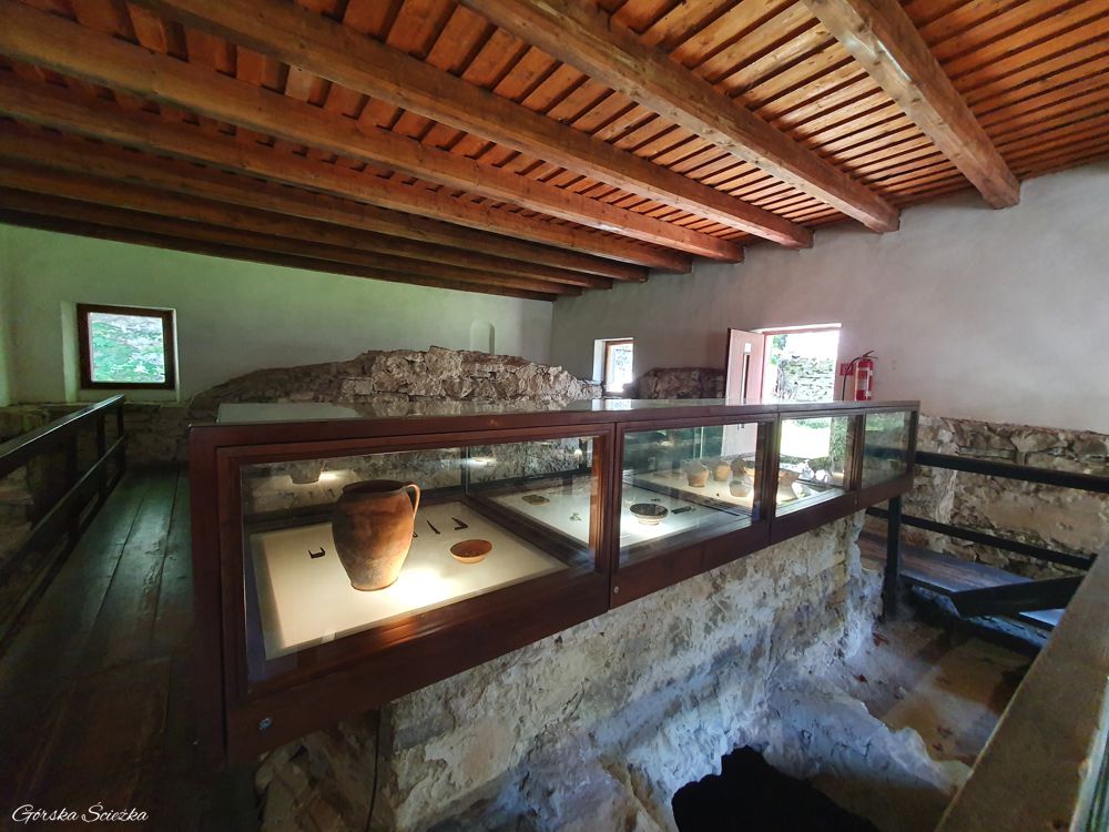 Czerwony Klasztor: Wystawa Archeologiczna