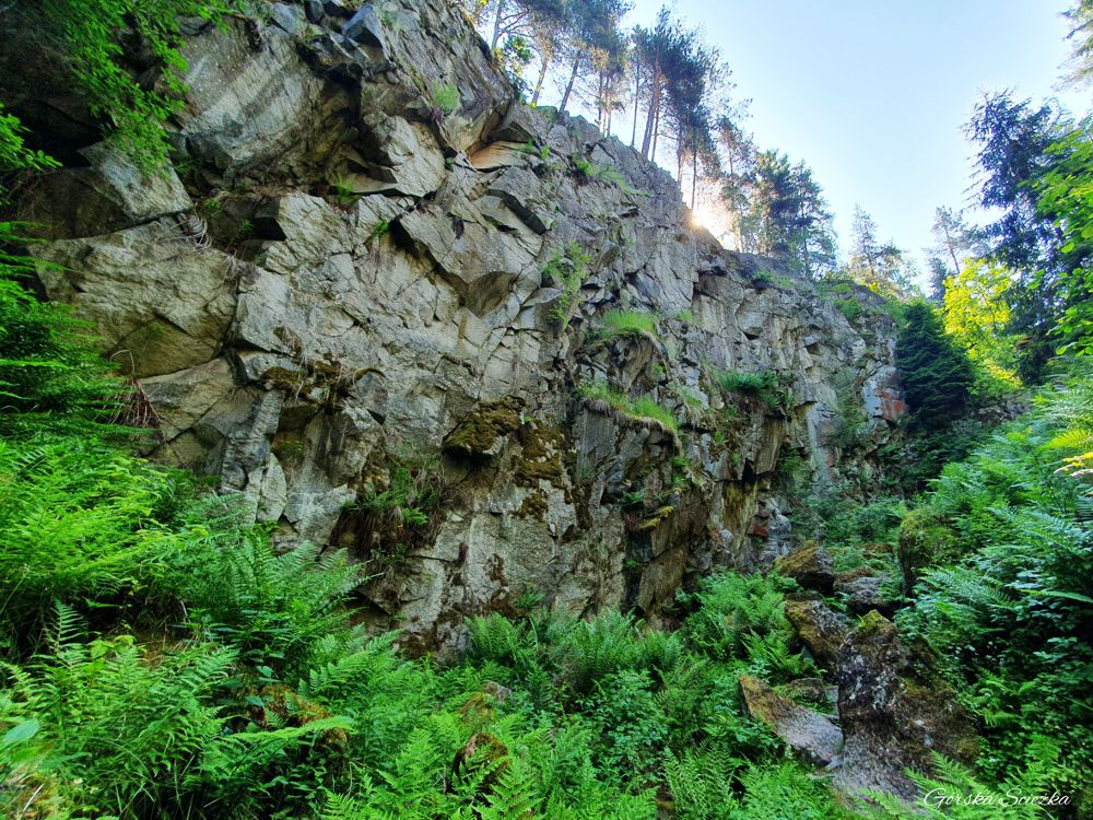 Góra Wdżar: Główna ściana kamieniołomu