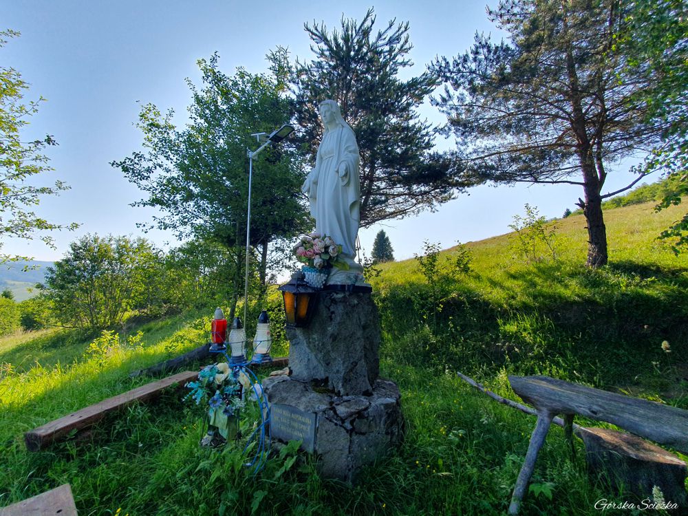 Jarmuta: Posążek Matki Boskiej