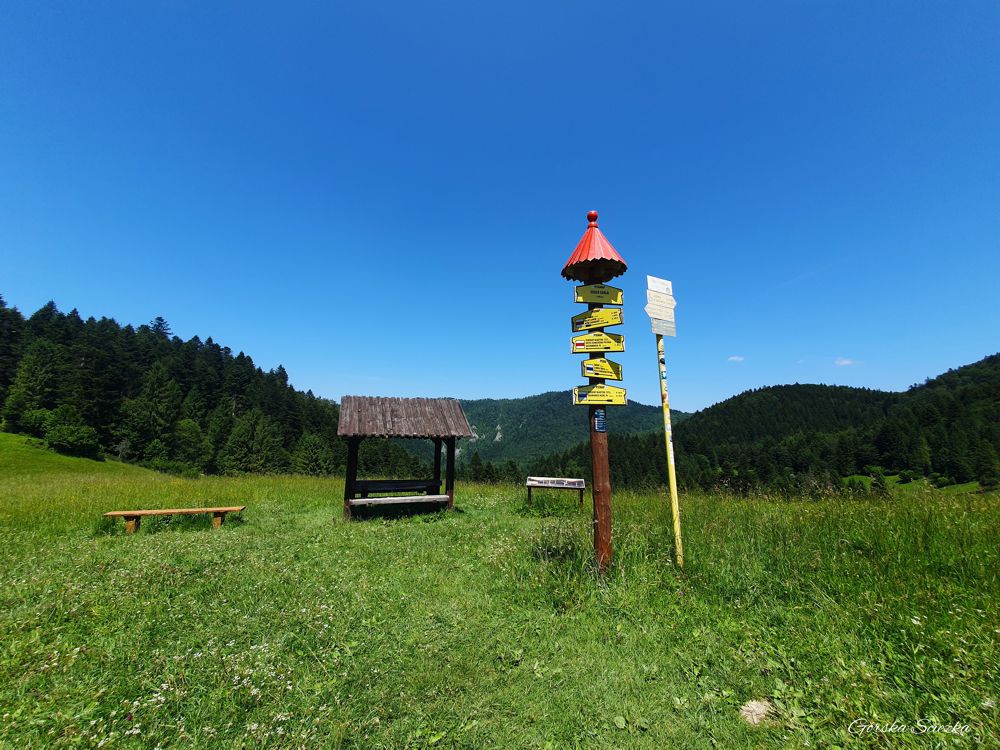 Przełęcz pod Klasztorną Górą (Sedlo Cerla)