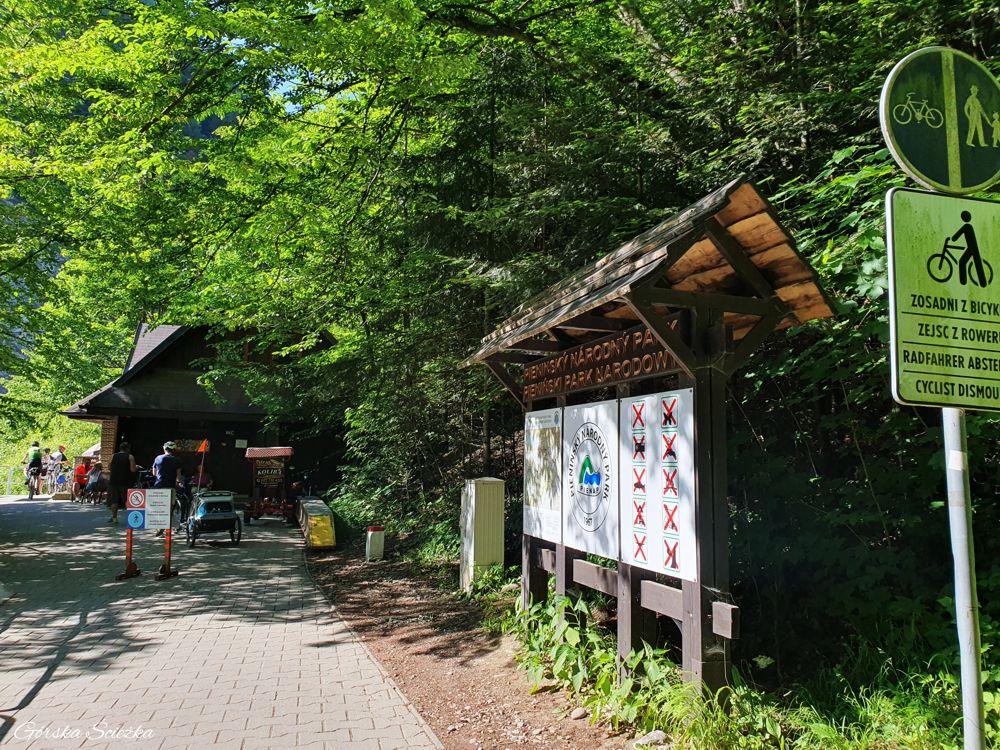 Szczawnica-Czerwony Klasztor: Przejście graniczne, strona słowacka