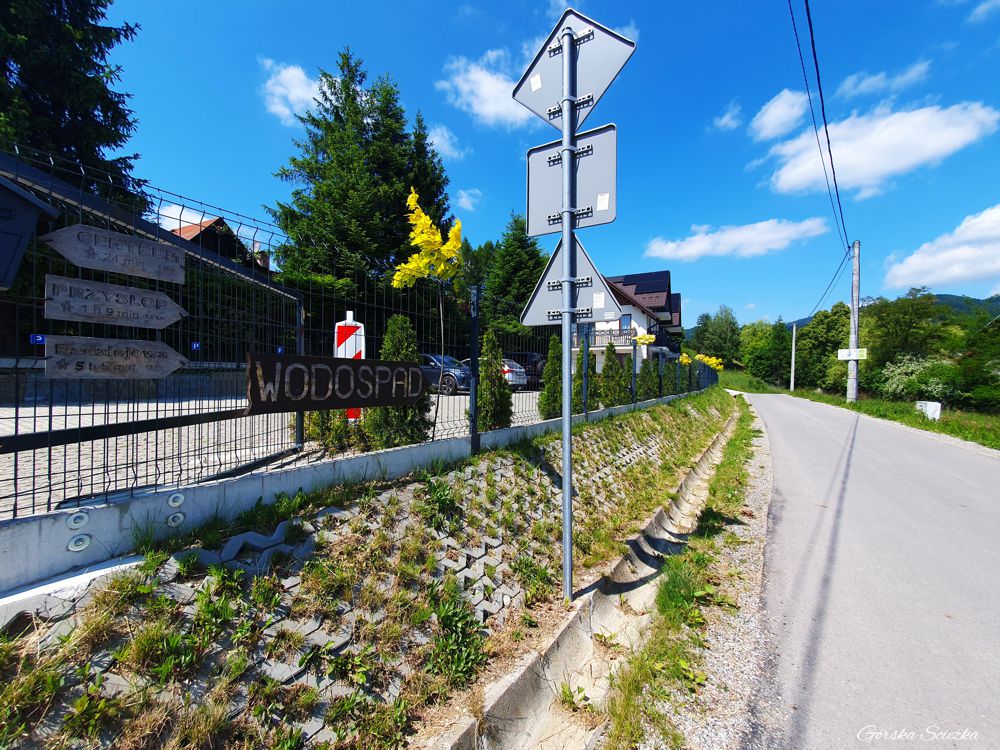 Wodospad Zaskalnik: Szlak niebieski na Wodospad Zaskalnik