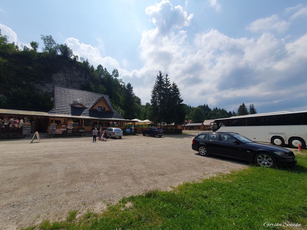 Parking przy Wąwozie Homole