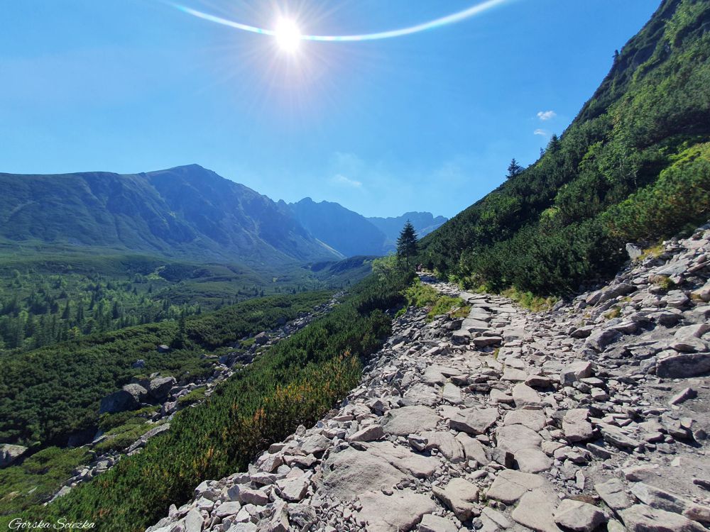 Czarny Staw Gąsienicowy: Panorama ze szlaku niebieskiego
