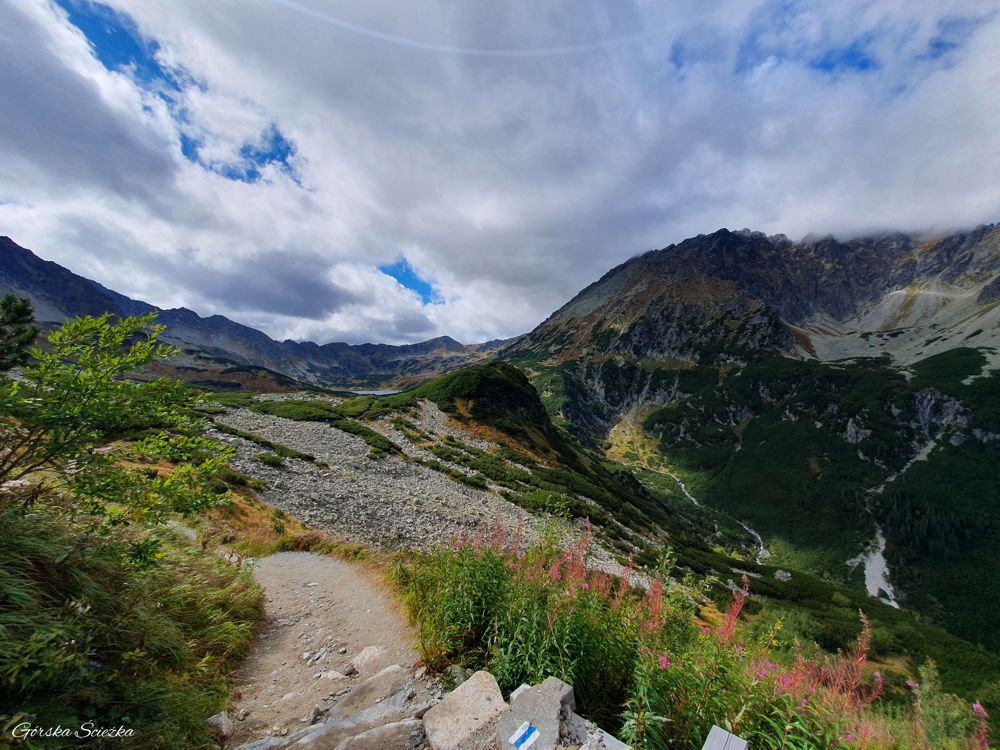 Świstówka Roztocka - z Doliny Pięciu Stawów do Morskiego Oka: Panorama podczas podejścia na Świstową Czubę