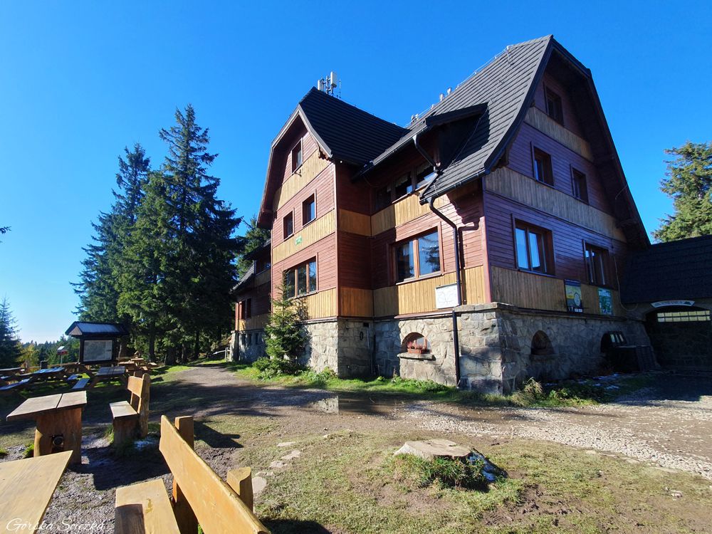 Hala Rysianka: Schronisko PTTK na Hali Rysianka