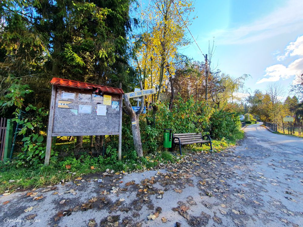 Przełęcz Przegibek: Przystanek autobusowy Rycerka Górna Kolonia