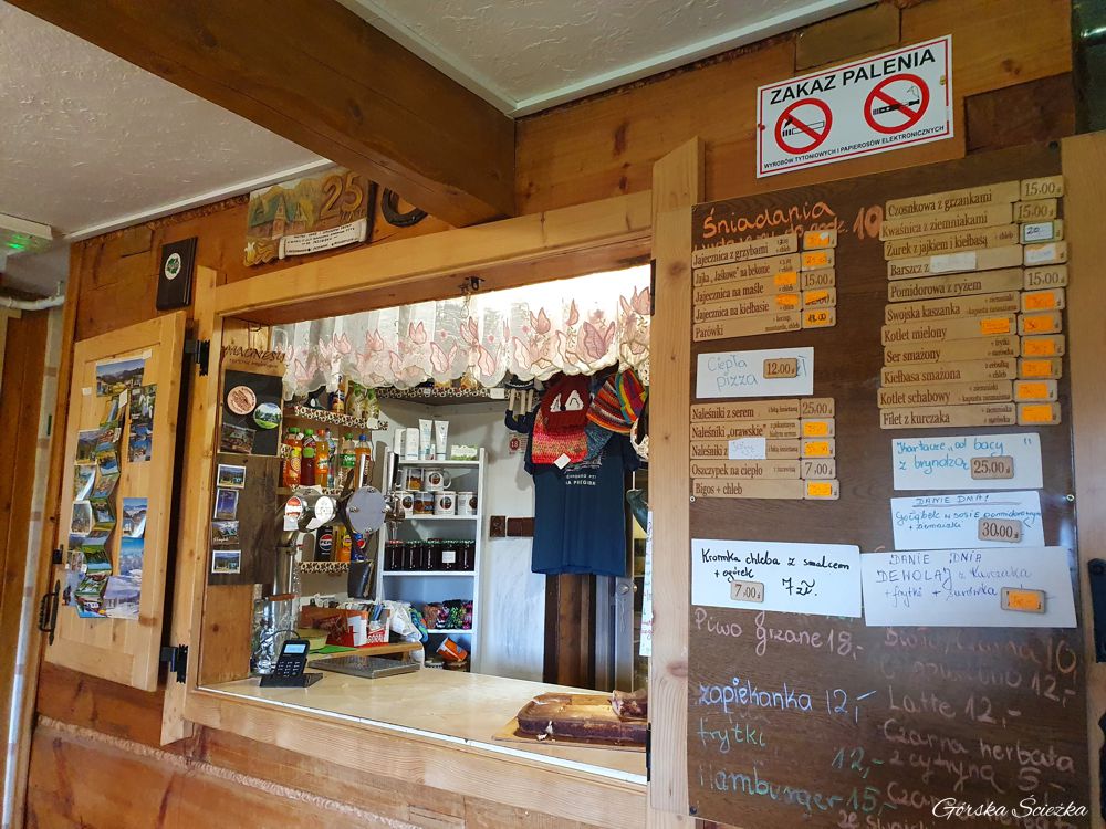 Schronisko PTTK na Przegibku: Bufet w Schronisku PTTK na Przegibku