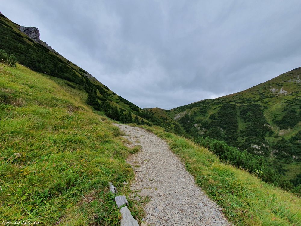 Przełęcz pod kopą: Końcowe podejście na Przełęcz pod Kopą