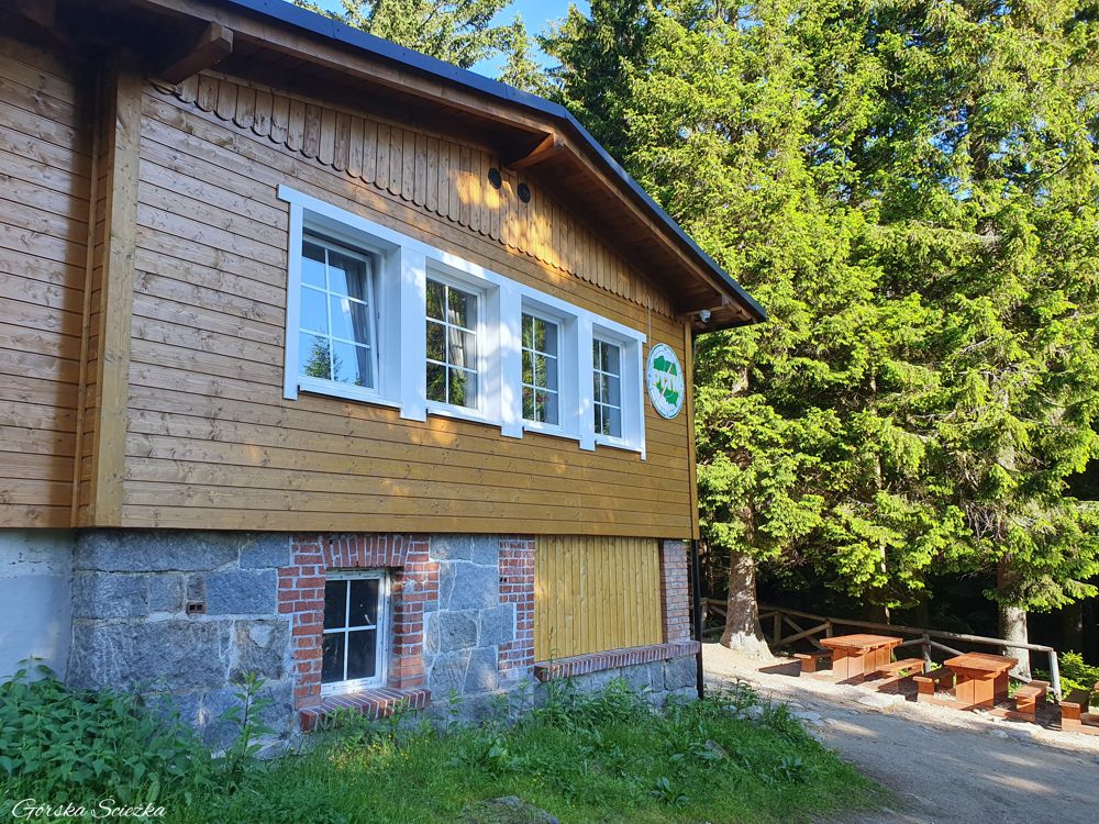 Śnieżka przez Kocioł Łomniczki: Schronisko PTTK nad Łomniczką