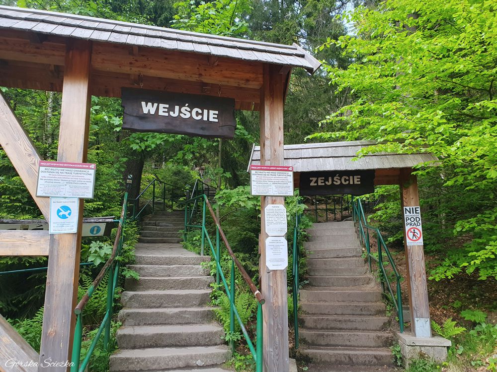 Szczeliniec Wielki: Wejście na trasę turystyczną