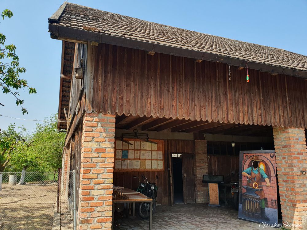 Szlak Ginących Zawodów: Budynek Kuźni