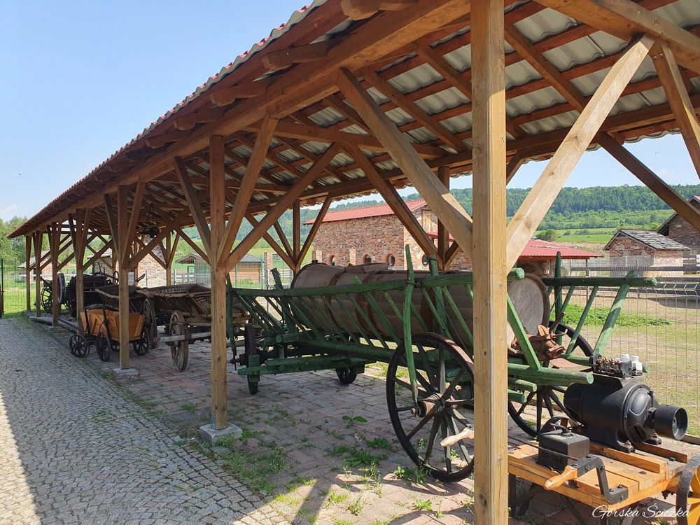 Szlak Ginących Zawodów: Wozy transportowe